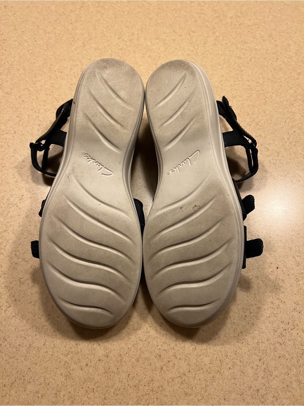 Clark’s “Alexis Shine” navy women’s leather sandals size 8 - Picture 6 of 8
